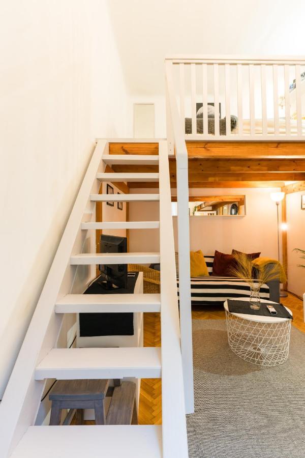 Lovely Little Loft Studio In The Heart Of Boedapest Buitenkant foto
