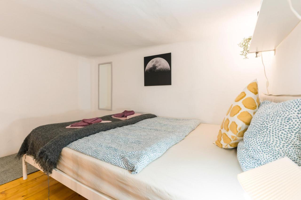 Lovely Little Loft Studio In The Heart Of Boedapest Buitenkant foto